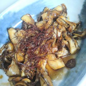 ゆみの作ってみた!投稿(舞茸だけでこんなに美味しい【舞茸の甘辛ガーリックソテー】)