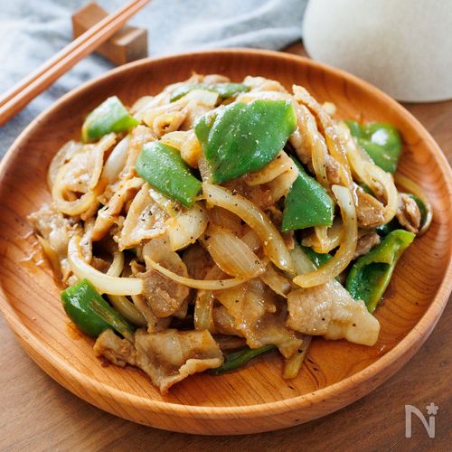 『豚肉とピーマンの生姜焼き』薄切り肉でお手軽♬お弁当にも☆