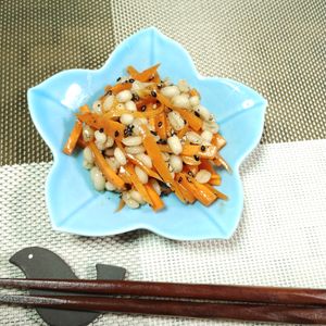M＊Pの作ってみた!投稿(ぷちっともち麦入り♡黒胡麻と人参のサラダ【簡単美容副菜】)