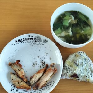 ぶーちゃんの作ってみた!投稿(【手羽中の塩焼き】焼き鳥屋さんの♡やみつきおつまみ！)