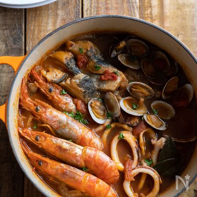 ブイヤベース。パーティーやおもてなしにぴったりの煮込み料理。
