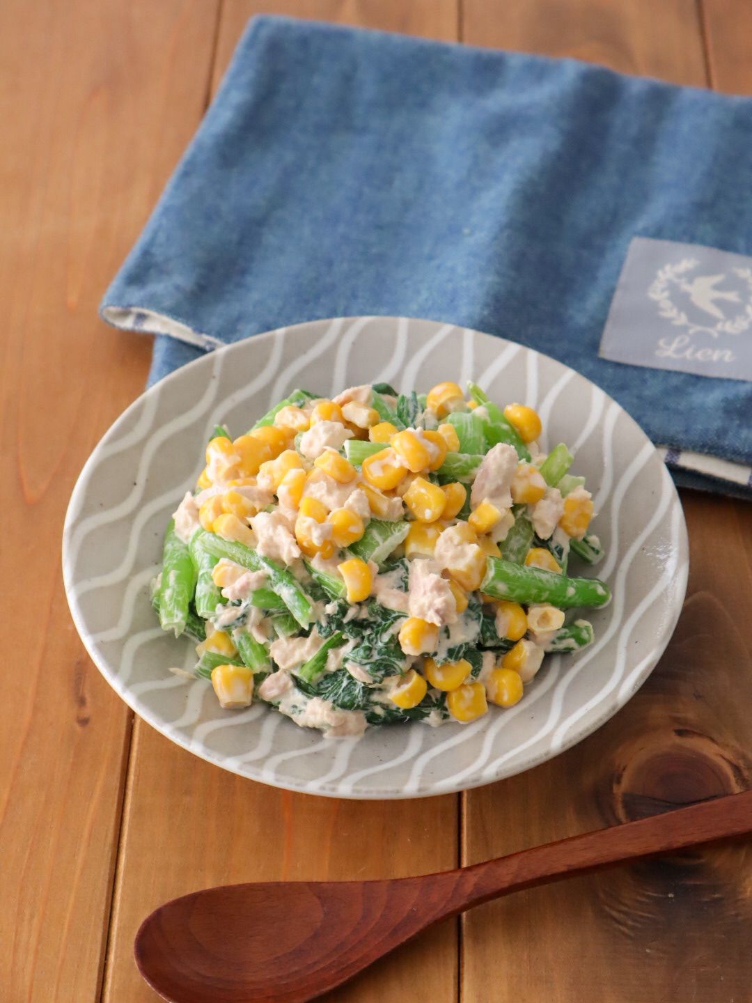 レンジで秒速！やみつき小松菜のツナマヨ和え | レシピサイトNadia