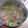 【豚こま肉とキャベツの生姜スープ】甘味＆旨味たっぷり！簡単の工程3