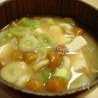 【おみそ汁】豆腐となめこのお味噌汁