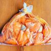 〖ご飯が進む〗漬けサーモン!にんにくごま油でやみつきの工程2