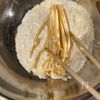主役級の美味しさ！我が家で大ヒット【サクサクチーズえのき】の工程1