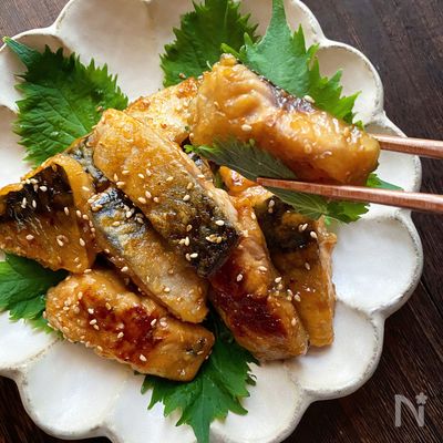 塩サバのごまぽん絡め【大葉添え】