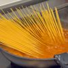 トマト缶不使用✨とろ〜りチーズのミートパスタ🍝の工程5