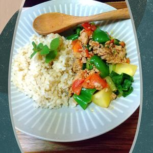 チョロリスの作ってみた!投稿(【たっぷり野菜のお醤油キーマ】調味料３つで簡単おいしい！)
