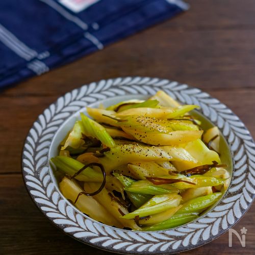 セロリの塩こんレモンサラダ漬け