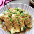 レンジで簡単！豆腐とにらの肉巻き　コク旨ピリ辛ゴマソース