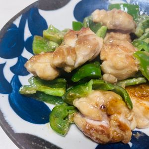 新米ちゃんの作ってみた!投稿(やみつき！鶏とピーマンのオイマヨ炒め)