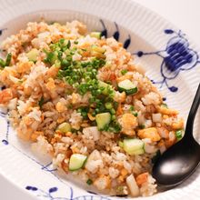 ポリポリっ♪きゅうりとちくわの焦がし醤油チャーハン