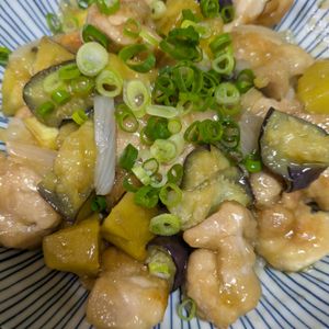 433888の作ってみた!投稿(【鶏肉と茄子の甘辛しょうが醤油炒め】茄子がとろん♡)