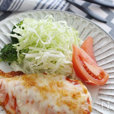 サラダチキンのチーズ焼き