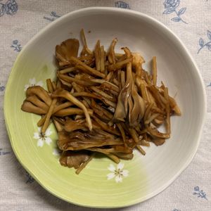 チョビの助の作ってみた!投稿(ごはんが進む！【ごぼうとピーマンと椎茸のオイスターきんぴら】)