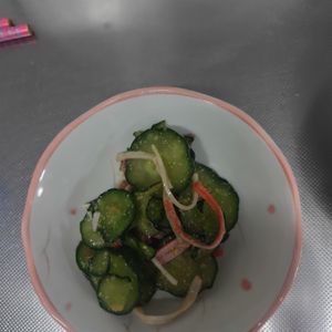 atsukoの作ってみた!投稿(5分で完成！【きゅうりとカニかまの胡麻ポン酢和え】)