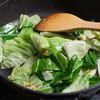 キャベツ塩ともつ味噌炒めの工程2