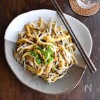【もやしと油揚げの塩昆布焼うどん】お肉なしでも激うま！