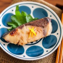 漬けるだけ!ぶりの塩麹柚子胡椒焼き