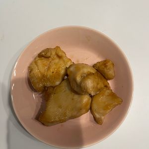 りんごの作ってみた!投稿(ご飯が進むがっつりおかず♡『鶏むね肉の甘辛にんにく照り焼き』)