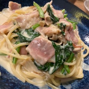 ぷぷまま‎🤍の作ってみた!投稿(ほうれん草とベーコンのクリームパスタ)