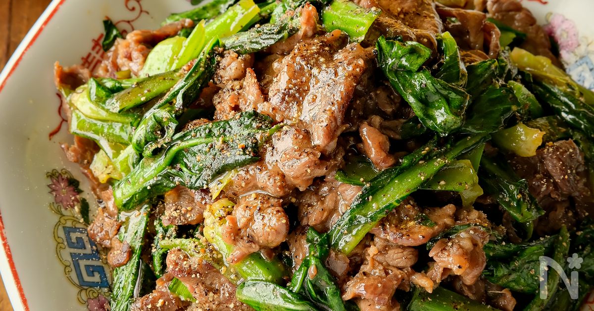 【牛肉と小松菜のオイスター炒め】ワンパン10分人気町中華の味