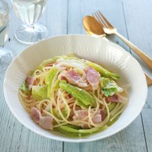 ベーコンとキャベツの塩味スパゲティー
