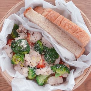 ミルクの作ってみた!投稿(流行りの蒸籠で！【鶏むね肉とトマトの洋風せいろ蒸し】)