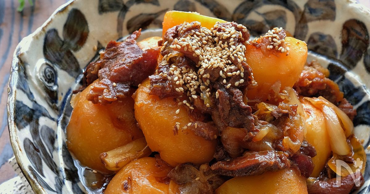 圧力鍋でトロトロ！＊スタミナ牛すじ肉じゃが＊