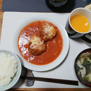 日本茶好きなきつね🦊の作ってみた!投稿(彼が好きな『トマトソースの煮込みチーズハンバーグ』)