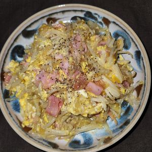 からこの作ってみた!投稿(もやしとベーコンの卵炒め＊水っぽくならない！)