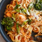 【サーモンとブロッコリーのトマト味噌グラタン】うどんで時短