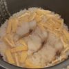 炊飯器に入れて待つだけ。【タラの炊き込みご飯】の工程1