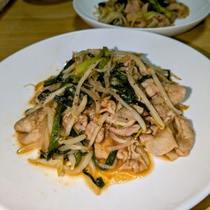 joe sanの作ってみた!投稿(【スタミナ豚ニラもやし】ご飯が進む!10分スピードおかず♬)