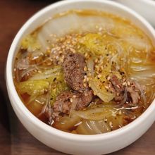 【とろとろ白菜と牛肉のスープ】ご飯にかけても絶品♪