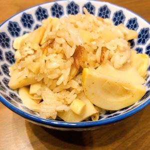1032950の作ってみた!投稿(筍と油揚げの炊き込みごはん♩味しみうま〜♡下処理後に冷凍可能)