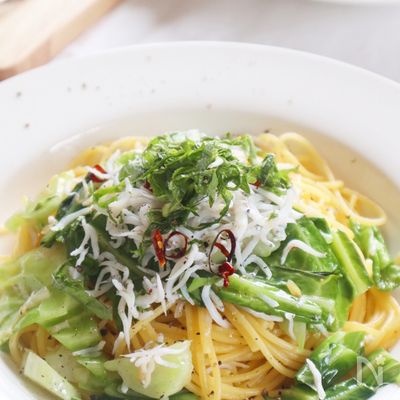 旨みたっぷり!しらすとキャベツのペペロンチーノ