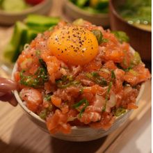 ごはんが止まらない！ねぎ塩サーモンユッケ🐟✨