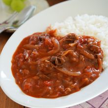 たっぷり野菜で旨味とボリュームUP♪夏に食べたいハヤシライス
