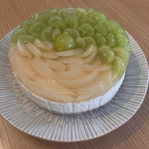 1410457の作ってみた!投稿(シャインマスカットのレアチーズケーキ)