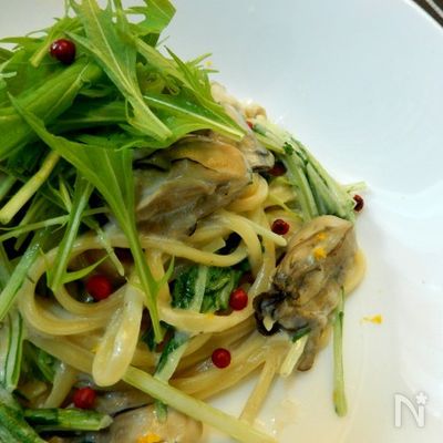 牡蠣と水菜の白みそクリームパスタ　柚子風味