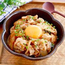 【月見キムチ豚丼】ご飯が進む♪