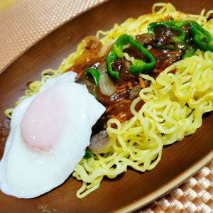 ヴェルの作ってみた!投稿(＼リモートワーク飯／お手軽あんかけ焼きそば)