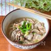 これ一杯で大満足「豚ときのこの旨だしうどん」