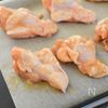 【優しい旨味の塩麹タンドリーチキン】もんで、焼くだけ簡単♪の工程2