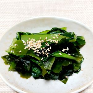 よっこの作ってみた!投稿(小松菜とわかめのお浸し【作り置き】)