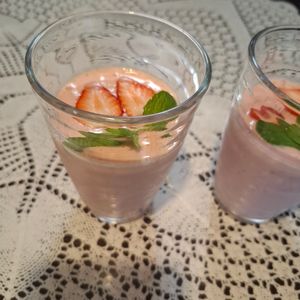 フェビアンの作ってみた!投稿(「いちごバナナヨーグルトのスムージー」フレッシュフルーツで)