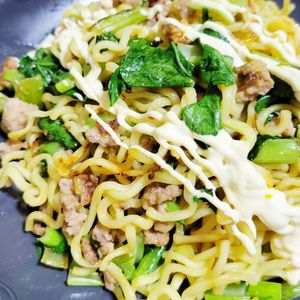 ヴェルの作ってみた!投稿(超特急なのに絶品♩コクうまひき肉焼きそば)