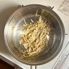 初夏の昼食に！えのきとオクラの梅冷やしそばの工程2
